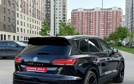 Volkswagen Touareg III, 2018 год, 3 600 000 рублей, 4 фотография