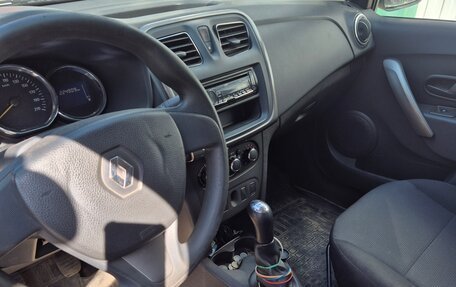Renault Logan II, 2016 год, 450 000 рублей, 6 фотография