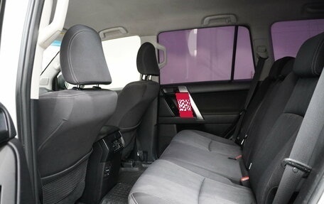 Toyota Land Cruiser Prado 150 рестайлинг 2, 2015 год, 3 490 000 рублей, 9 фотография