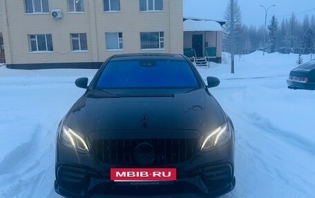 Mercedes-Benz E-Класс, 2016 год, 2 750 000 рублей, 10 фотография