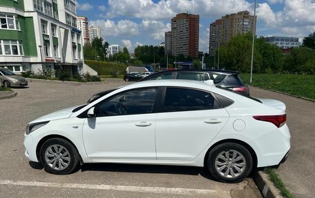 Hyundai Solaris II рестайлинг, 2017 год, 840 000 рублей, 3 фотография