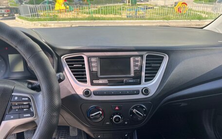 Hyundai Solaris II рестайлинг, 2017 год, 840 000 рублей, 8 фотография