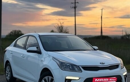 KIA Rio IV, 2018 год, 1 370 000 рублей, 4 фотография