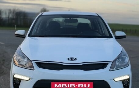 KIA Rio IV, 2018 год, 1 370 000 рублей, 7 фотография