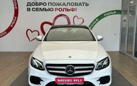 Mercedes-Benz E-Класс, 2019 год, 3 850 000 рублей, 2 фотография
