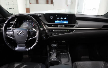 Lexus ES VII, 2018 год, 3 440 000 рублей, 13 фотография