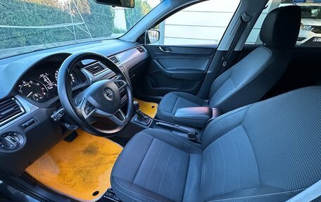 Skoda Rapid I, 2014 год, 1 077 000 рублей, 24 фотография