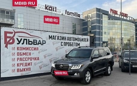 Toyota Land Cruiser 200, 2010 год, 3 350 000 рублей, 7 фотография