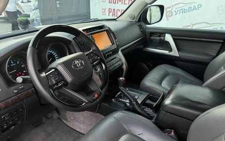 Toyota Land Cruiser 200, 2010 год, 3 350 000 рублей, 10 фотография