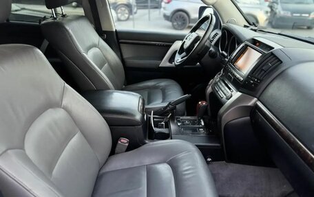 Toyota Land Cruiser 200, 2010 год, 3 350 000 рублей, 13 фотография