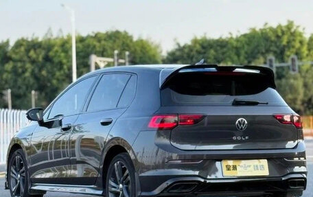 Volkswagen Golf VIII, 2023 год, 1 700 000 рублей, 4 фотография