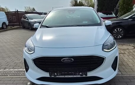 Ford Fiesta, 2022 год, 1 825 000 рублей, 2 фотография