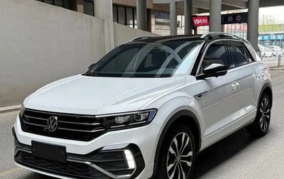 Volkswagen T-Roc I, 2022 год, 1 811 000 рублей, 1 фотография