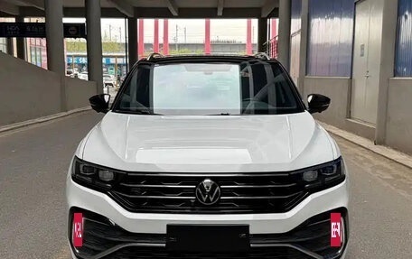Volkswagen T-Roc I, 2022 год, 1 811 000 рублей, 3 фотография