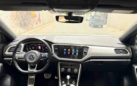 Volkswagen T-Roc I, 2022 год, 1 811 000 рублей, 9 фотография