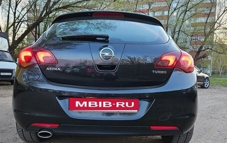 Opel Astra J, 2011 год, 850 000 рублей, 4 фотография
