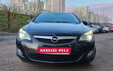 Opel Astra J, 2011 год, 850 000 рублей, 3 фотография