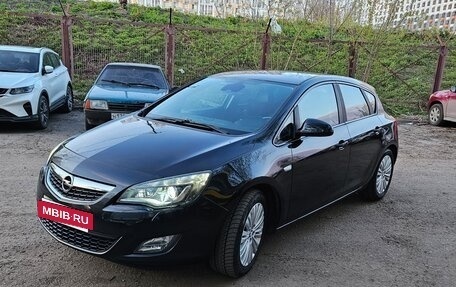Opel Astra J, 2011 год, 850 000 рублей, 2 фотография