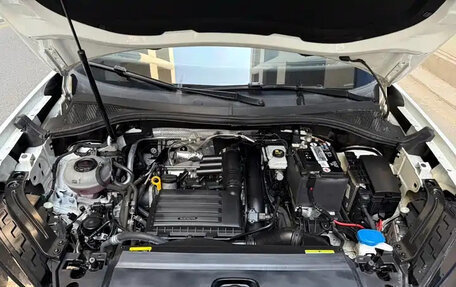 Volkswagen Touran III, 2023 год, 2 379 000 рублей, 16 фотография