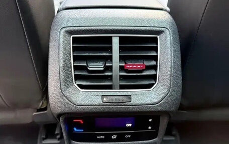 Volkswagen Touran III, 2023 год, 2 379 000 рублей, 15 фотография