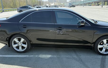 Toyota Camry, 2011 год, 1 600 000 рублей, 2 фотография