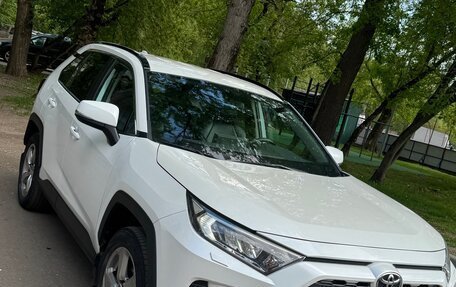 Toyota RAV4, 2020 год, 2 950 000 рублей, 3 фотография