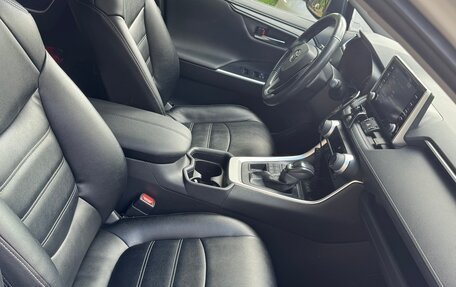 Toyota RAV4, 2020 год, 2 950 000 рублей, 6 фотография