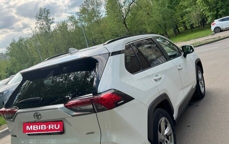 Toyota RAV4, 2020 год, 2 950 000 рублей, 7 фотография