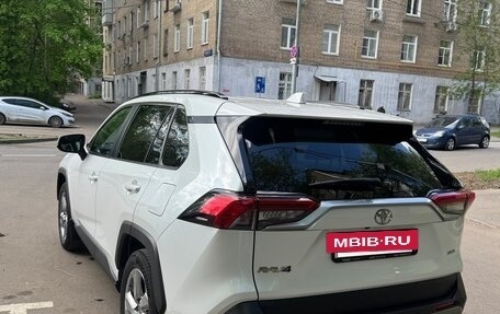 Toyota RAV4, 2020 год, 2 950 000 рублей, 9 фотография