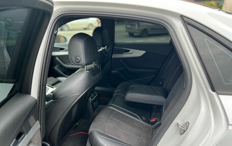 Audi A4, 2017 год, 2 550 000 рублей, 16 фотография