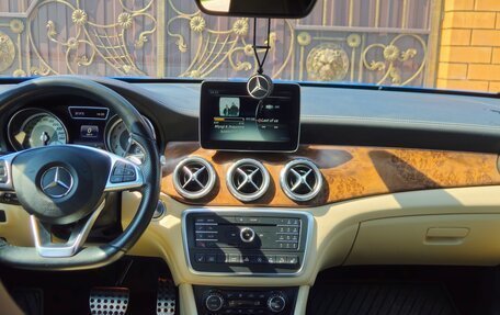 Mercedes-Benz GLA, 2015 год, 1 900 000 рублей, 11 фотография