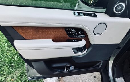 Land Rover Range Rover IV рестайлинг, 2018 год, 6 800 000 рублей, 7 фотография
