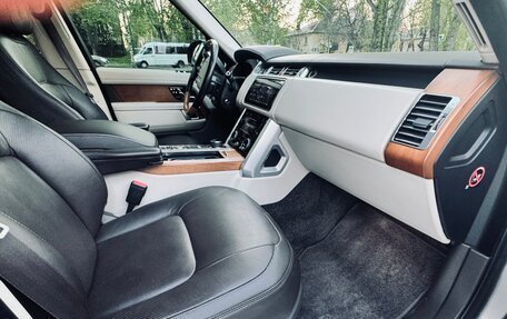 Land Rover Range Rover IV рестайлинг, 2018 год, 6 800 000 рублей, 8 фотография