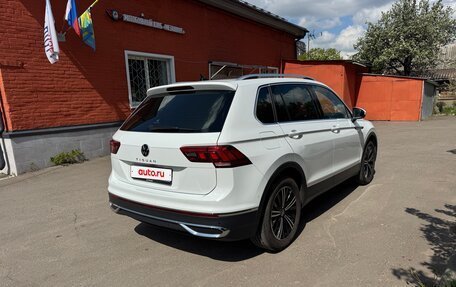 Volkswagen Tiguan II, 2021 год, 3 140 000 рублей, 3 фотография