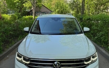 Volkswagen Tiguan II, 2021 год, 3 140 000 рублей, 6 фотография