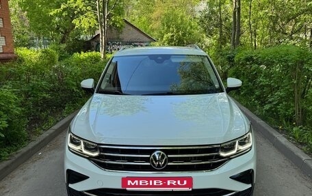 Volkswagen Tiguan II, 2021 год, 3 140 000 рублей, 5 фотография