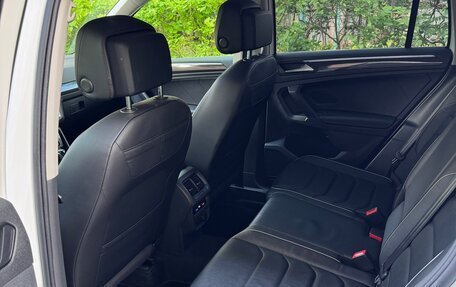 Volkswagen Tiguan II, 2021 год, 3 140 000 рублей, 19 фотография
