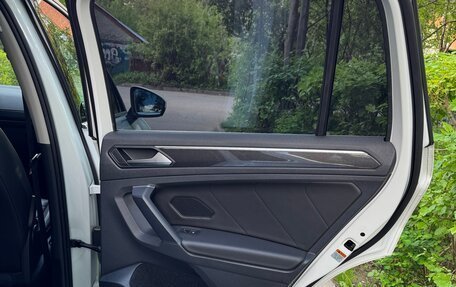 Volkswagen Tiguan II, 2021 год, 3 140 000 рублей, 23 фотография
