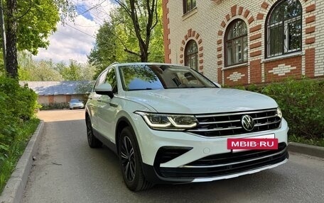 Volkswagen Tiguan II, 2021 год, 3 140 000 рублей, 12 фотография