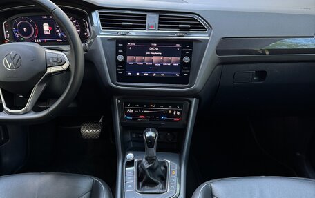 Volkswagen Tiguan II, 2021 год, 3 140 000 рублей, 26 фотография