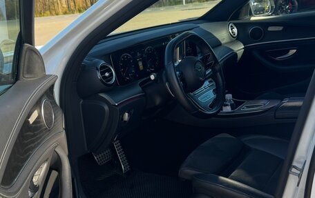 Mercedes-Benz E-Класс, 2021 год, 4 990 000 рублей, 13 фотография