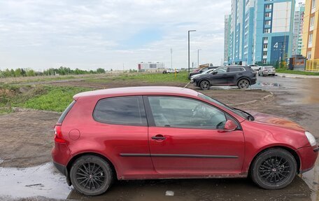 Volkswagen Golf V, 2004 год, 310 000 рублей, 2 фотография