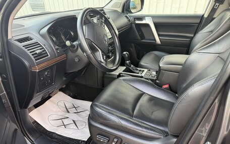 Toyota Land Cruiser Prado 150 рестайлинг 2, 2018 год, 4 700 000 рублей, 4 фотография