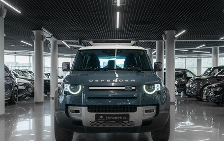 Land Rover Defender II, 2021 год, 4 900 000 рублей, 3 фотография