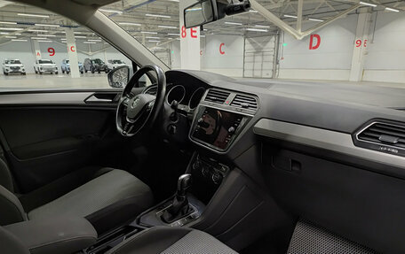 Volkswagen Tiguan II, 2020 год, 2 470 000 рублей, 13 фотография