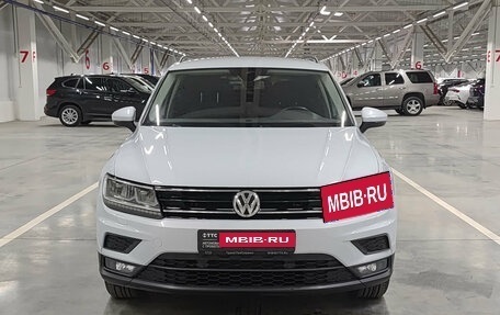 Volkswagen Tiguan II, 2020 год, 2 470 000 рублей, 2 фотография