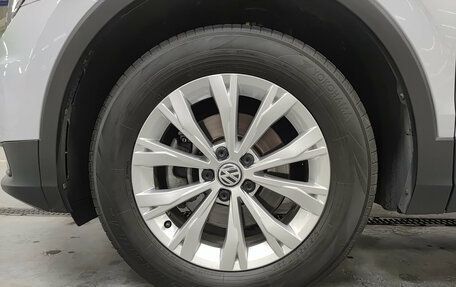 Volkswagen Tiguan II, 2020 год, 2 470 000 рублей, 22 фотография