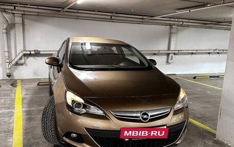 Opel Astra J, 2013 год, 880 000 рублей, 2 фотография