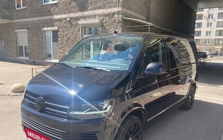 Volkswagen Caravelle T6 рестайлинг, 2017 год, 5 195 000 рублей, 2 фотография