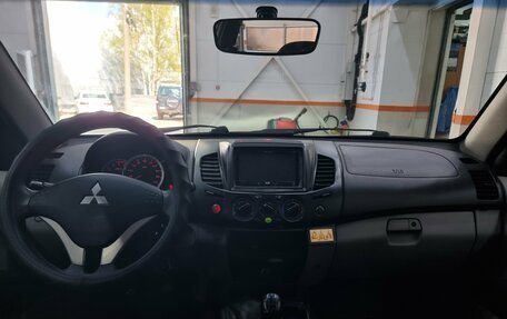 Mitsubishi L200 IV рестайлинг, 2011 год, 1 299 000 рублей, 2 фотография